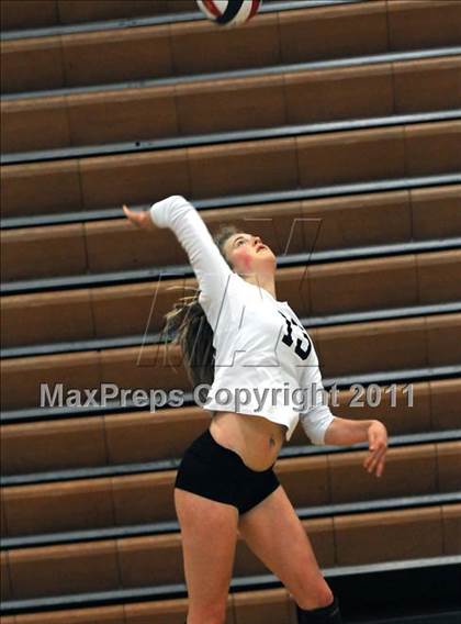 Thumbnail 3 in Thousand Oaks vs. Woodrow Wilson (Durango Fall Classic) photogallery.