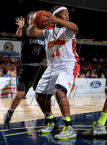 Thumbnail 2 in Santiago vs. Etiwanda (CIF SS D1AA Final) photogallery.