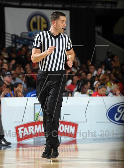 Thumbnail 1 in Santiago vs. Etiwanda (CIF SS D1AA Final) photogallery.