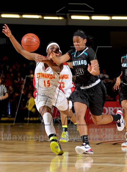 Thumbnail 2 in Santiago vs. Etiwanda (CIF SS D1AA Final) photogallery.