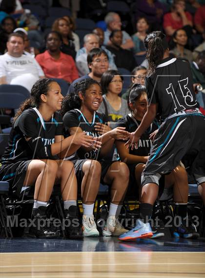 Thumbnail 2 in Santiago vs. Etiwanda (CIF SS D1AA Final) photogallery.