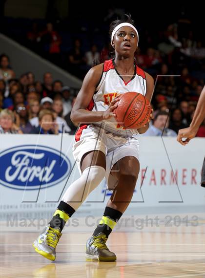 Thumbnail 1 in Santiago vs. Etiwanda (CIF SS D1AA Final) photogallery.