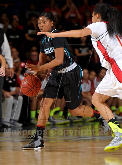 Thumbnail 2 in Santiago vs. Etiwanda (CIF SS D1AA Final) photogallery.