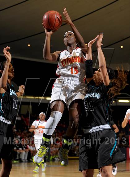 Thumbnail 3 in Santiago vs. Etiwanda (CIF SS D1AA Final) photogallery.
