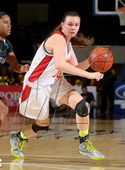 Thumbnail 2 in Santiago vs. Etiwanda (CIF SS D1AA Final) photogallery.