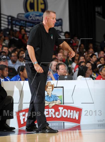 Thumbnail 3 in Santiago vs. Etiwanda (CIF SS D1AA Final) photogallery.