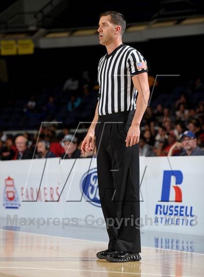 Thumbnail 3 in Santiago vs. Etiwanda (CIF SS D1AA Final) photogallery.