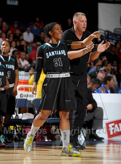 Thumbnail 3 in Santiago vs. Etiwanda (CIF SS D1AA Final) photogallery.