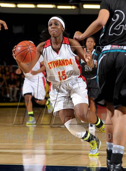Thumbnail 2 in Santiago vs. Etiwanda (CIF SS D1AA Final) photogallery.