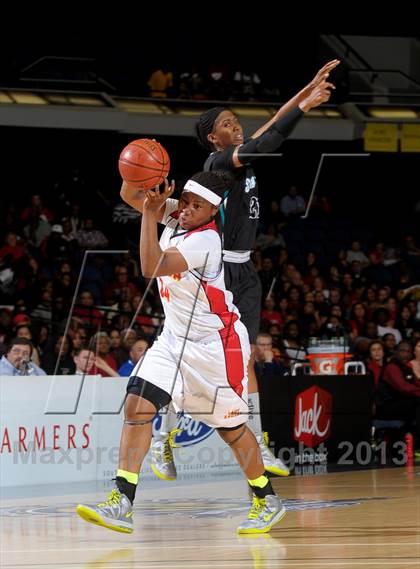 Thumbnail 3 in Santiago vs. Etiwanda (CIF SS D1AA Final) photogallery.