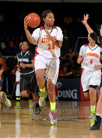 Thumbnail 1 in Santiago vs. Etiwanda (CIF SS D1AA Final) photogallery.