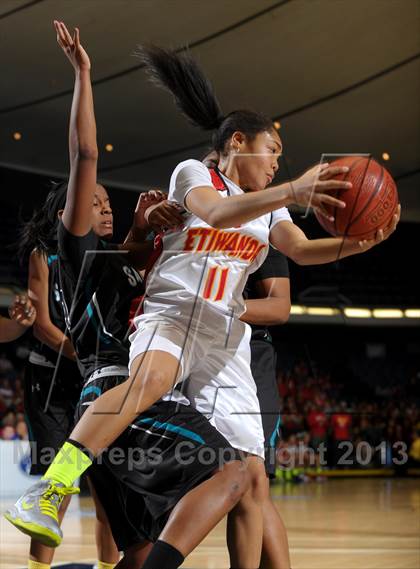 Thumbnail 1 in Santiago vs. Etiwanda (CIF SS D1AA Final) photogallery.