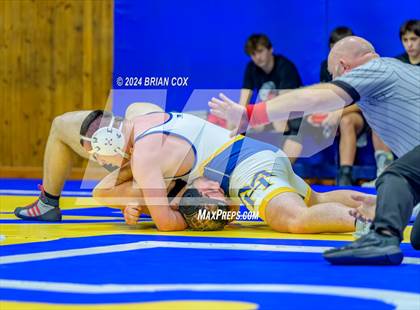 Thumbnail 3 in Bomber Tri Meet photogallery.