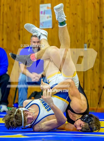 Thumbnail 2 in Bomber Tri Meet photogallery.