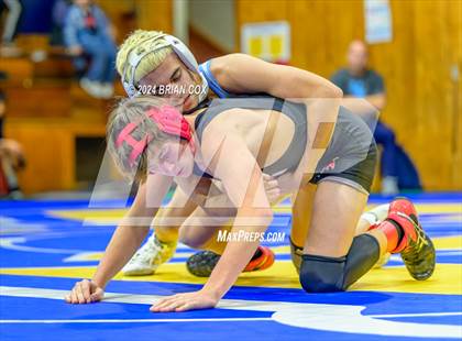 Thumbnail 3 in Bomber Tri Meet photogallery.