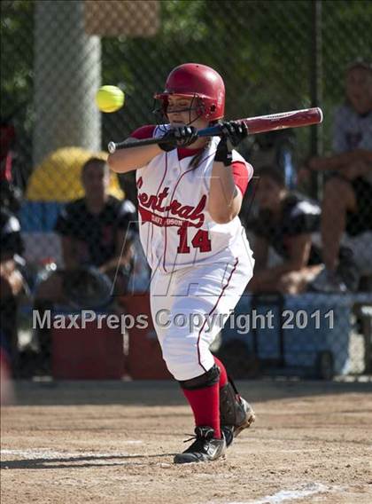 Thumbnail 3 in Central Davidson vs. Pisgah (NCHSAA 2A Semifinal) photogallery.