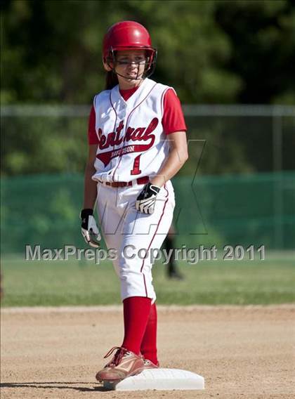 Thumbnail 3 in Central Davidson vs. Pisgah (NCHSAA 2A Semifinal) photogallery.
