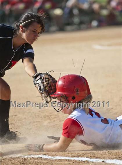 Thumbnail 2 in Central Davidson vs. Pisgah (NCHSAA 2A Semifinal) photogallery.