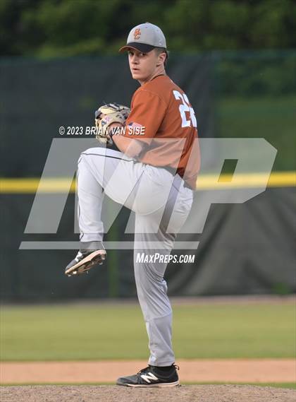 Thumbnail 2 in Shenendehowa vs. Bethlehem Central photogallery.