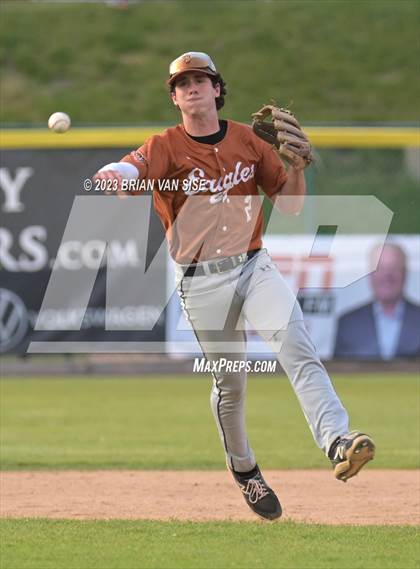 Thumbnail 3 in Shenendehowa vs. Bethlehem Central photogallery.