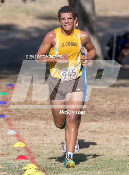 Thumbnail 2 in Asics XC Invitational photogallery.