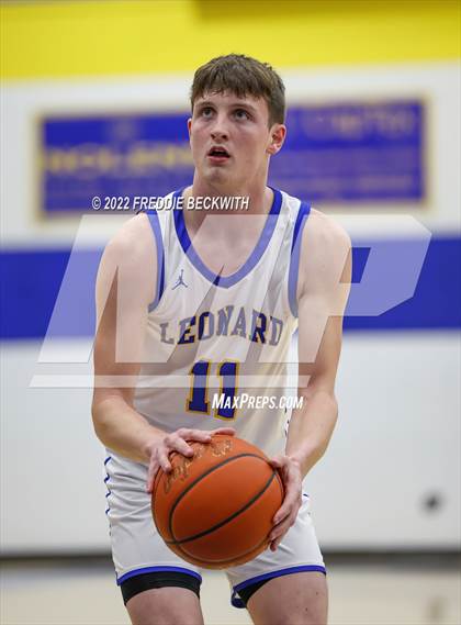 Thumbnail 1 in Pottsboro @ Leonard photogallery.