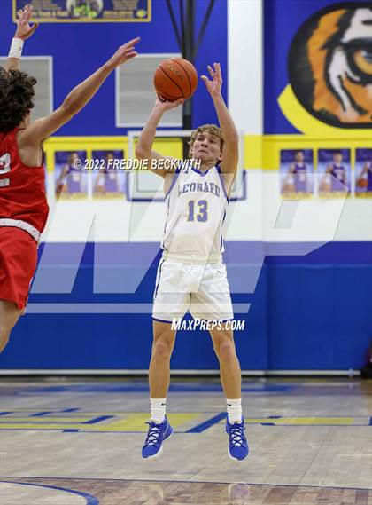 Thumbnail 1 in Pottsboro @ Leonard photogallery.
