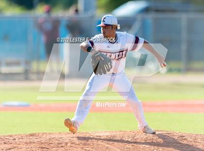 Thumbnail 2 in Kenedy vs. Shiner (UIL 2A Regional Semifinals) photogallery.