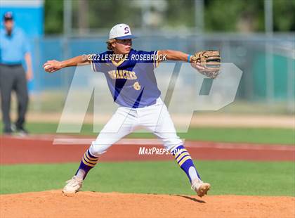 Thumbnail 3 in Kenedy vs. Shiner (UIL 2A Regional Semifinals) photogallery.