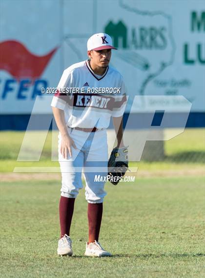 Thumbnail 3 in Kenedy vs. Shiner (UIL 2A Regional Semifinals) photogallery.