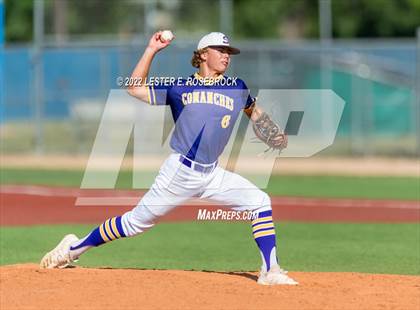 Thumbnail 1 in Kenedy vs. Shiner (UIL 2A Regional Semifinals) photogallery.