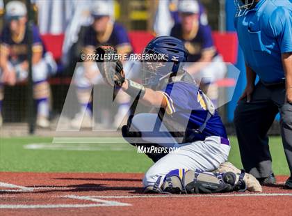Thumbnail 2 in Kenedy vs. Shiner (UIL 2A Regional Semifinals) photogallery.