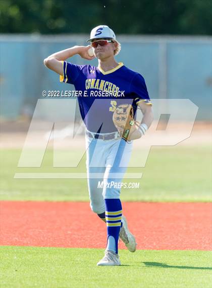 Thumbnail 3 in Kenedy vs. Shiner (UIL 2A Regional Semifinals) photogallery.