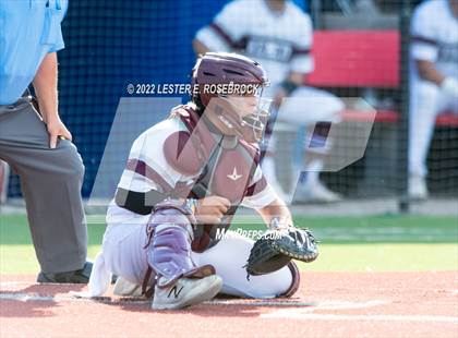 Thumbnail 3 in Kenedy vs. Shiner (UIL 2A Regional Semifinals) photogallery.