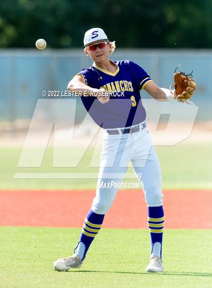 Thumbnail 3 in Kenedy vs. Shiner (UIL 2A Regional Semifinals) photogallery.
