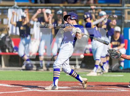 Thumbnail 3 in Kenedy vs. Shiner (UIL 2A Regional Semifinals) photogallery.