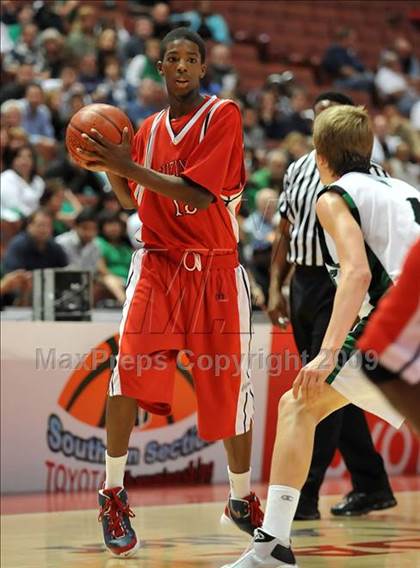 Thumbnail 3 in Leuzinger vs. Thousand Oaks (CIF SS D2AA Final) photogallery.
