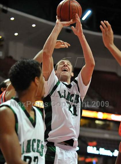 Thumbnail 2 in Leuzinger vs. Thousand Oaks (CIF SS D2AA Final) photogallery.