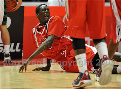 Thumbnail 3 in Leuzinger vs. Thousand Oaks (CIF SS D2AA Final) photogallery.