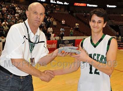Thumbnail 2 in Leuzinger vs. Thousand Oaks (CIF SS D2AA Final) photogallery.