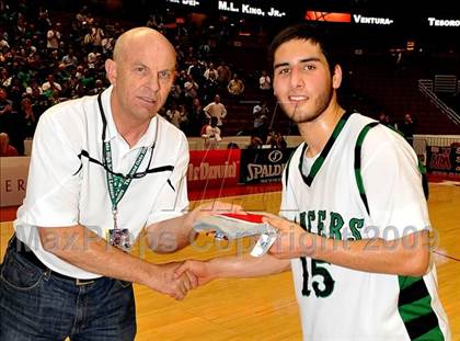 Thumbnail 3 in Leuzinger vs. Thousand Oaks (CIF SS D2AA Final) photogallery.