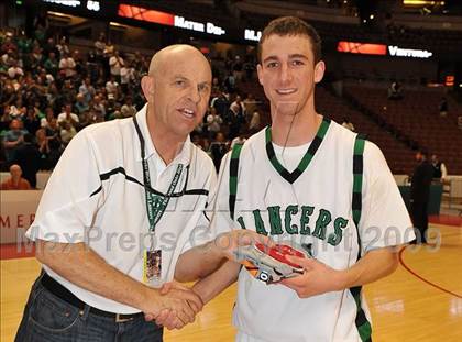 Thumbnail 3 in Leuzinger vs. Thousand Oaks (CIF SS D2AA Final) photogallery.