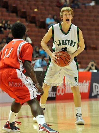 Thumbnail 2 in Leuzinger vs. Thousand Oaks (CIF SS D2AA Final) photogallery.