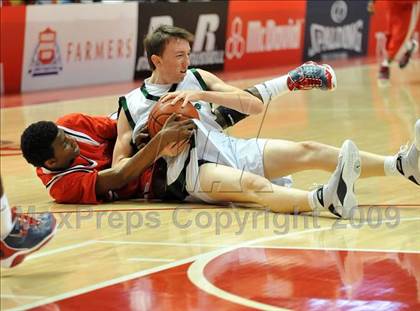 Thumbnail 2 in Leuzinger vs. Thousand Oaks (CIF SS D2AA Final) photogallery.