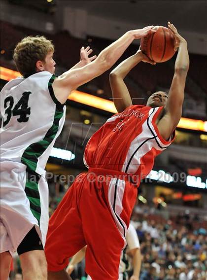 Thumbnail 3 in Leuzinger vs. Thousand Oaks (CIF SS D2AA Final) photogallery.