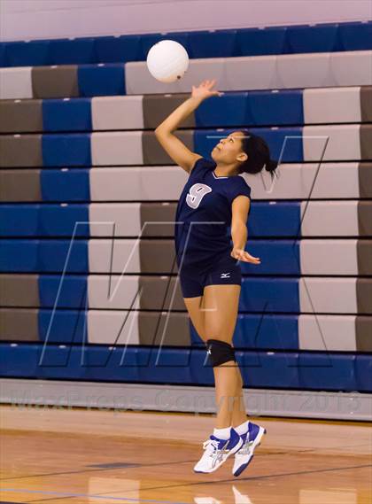 Thumbnail 2 in Yorktown vs Washington-Lee Freshman (Jr. Volleyball Brawl II Final) photogallery.