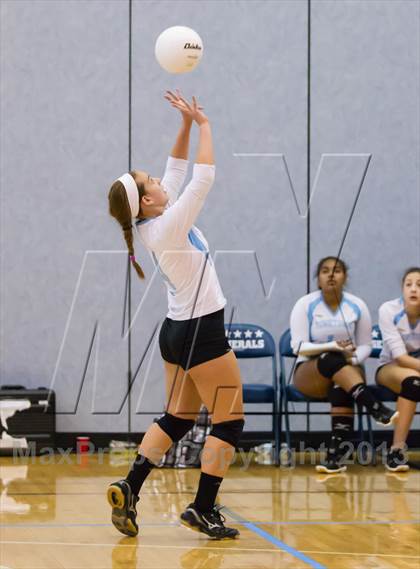Thumbnail 1 in Yorktown vs Washington-Lee Freshman (Jr. Volleyball Brawl II Final) photogallery.