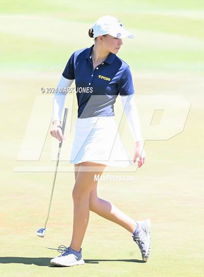Thumbnail 3 in AIA Division III State Championship photogallery.