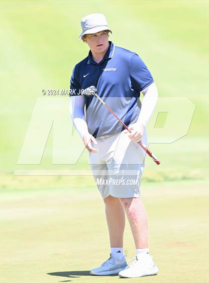 Thumbnail 3 in AIA Division III State Championship photogallery.