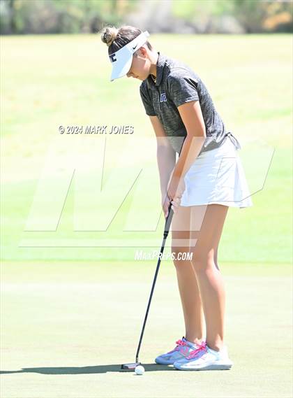 Thumbnail 2 in AIA Division III State Championship photogallery.